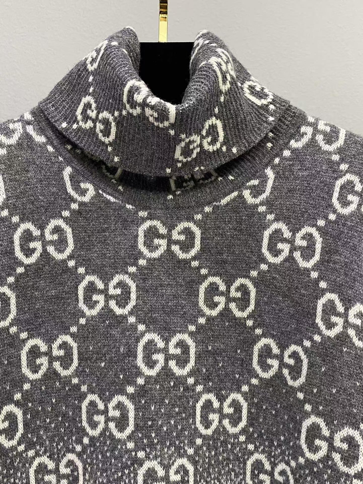 Classic Fashion Sweater-555(Women's)